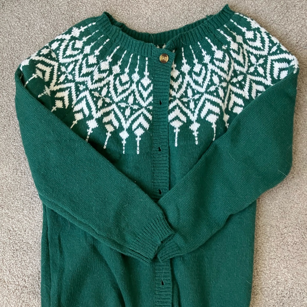 NWOT Green and White Women's Sweater
